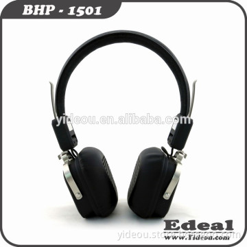 2017 Newest over ear noise cancelling wireless headphones